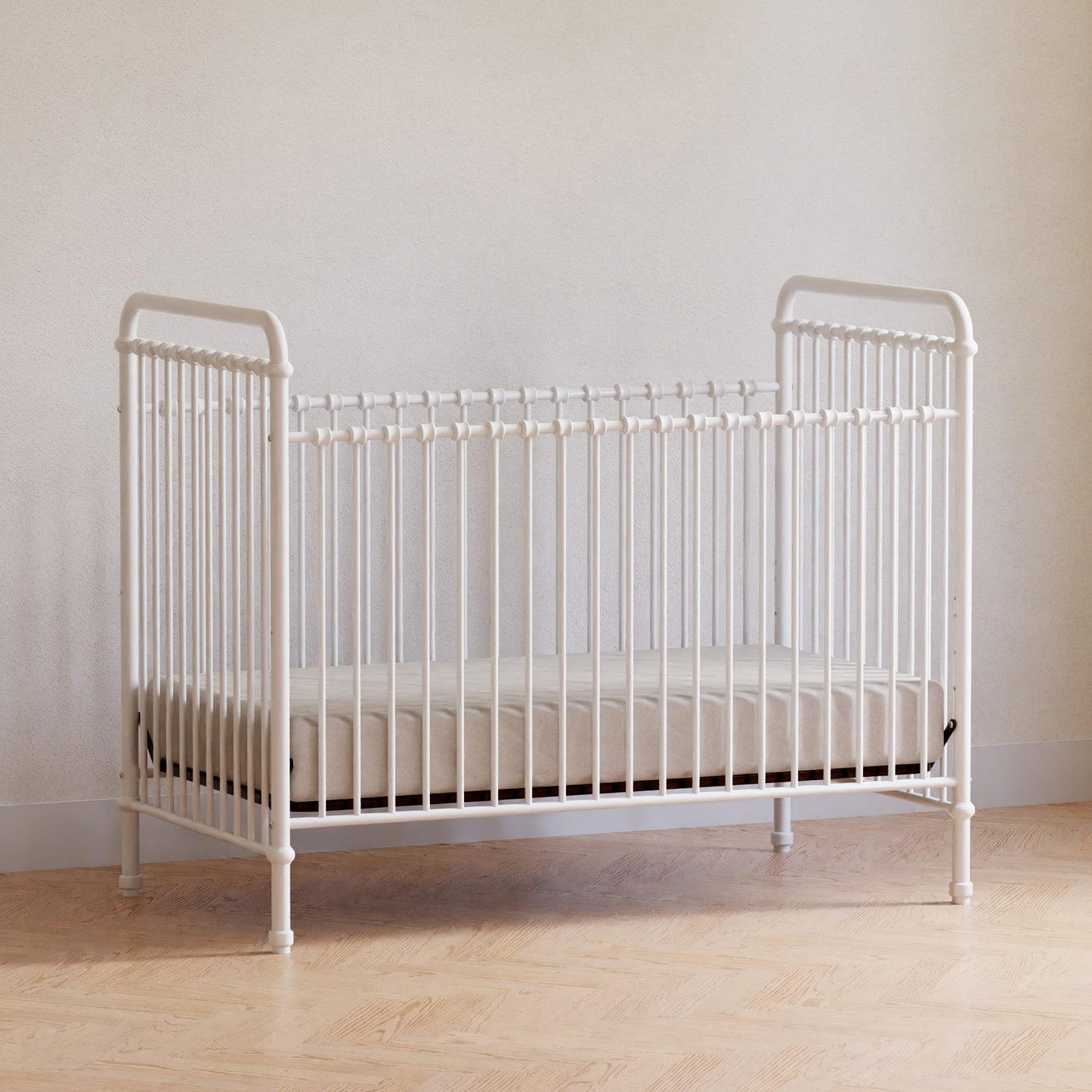 B15501WX,Abigail 3-in-1 Convertible Crib in Washed White