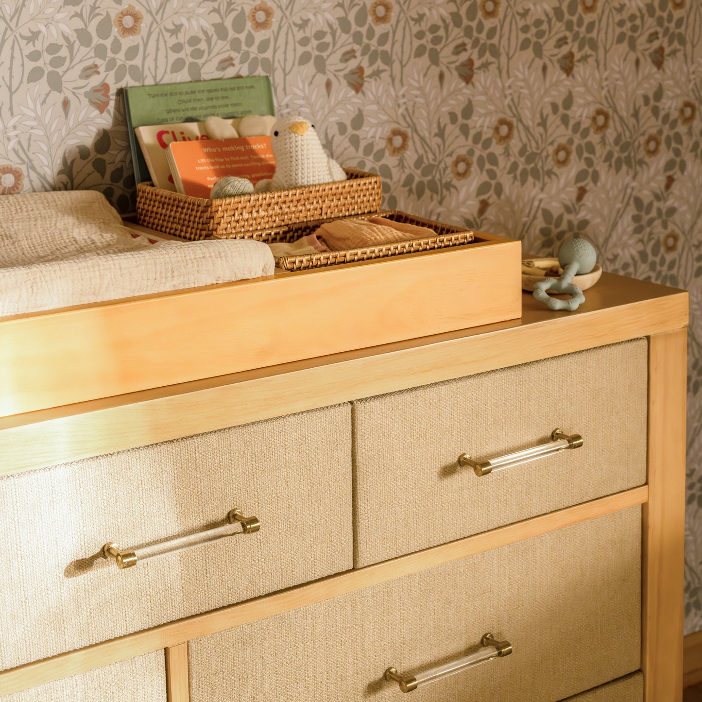 M24816HYPSEW,Eloise 7-Drawer Assembled Dresser in Honey & Performance Sand Eco-Weave