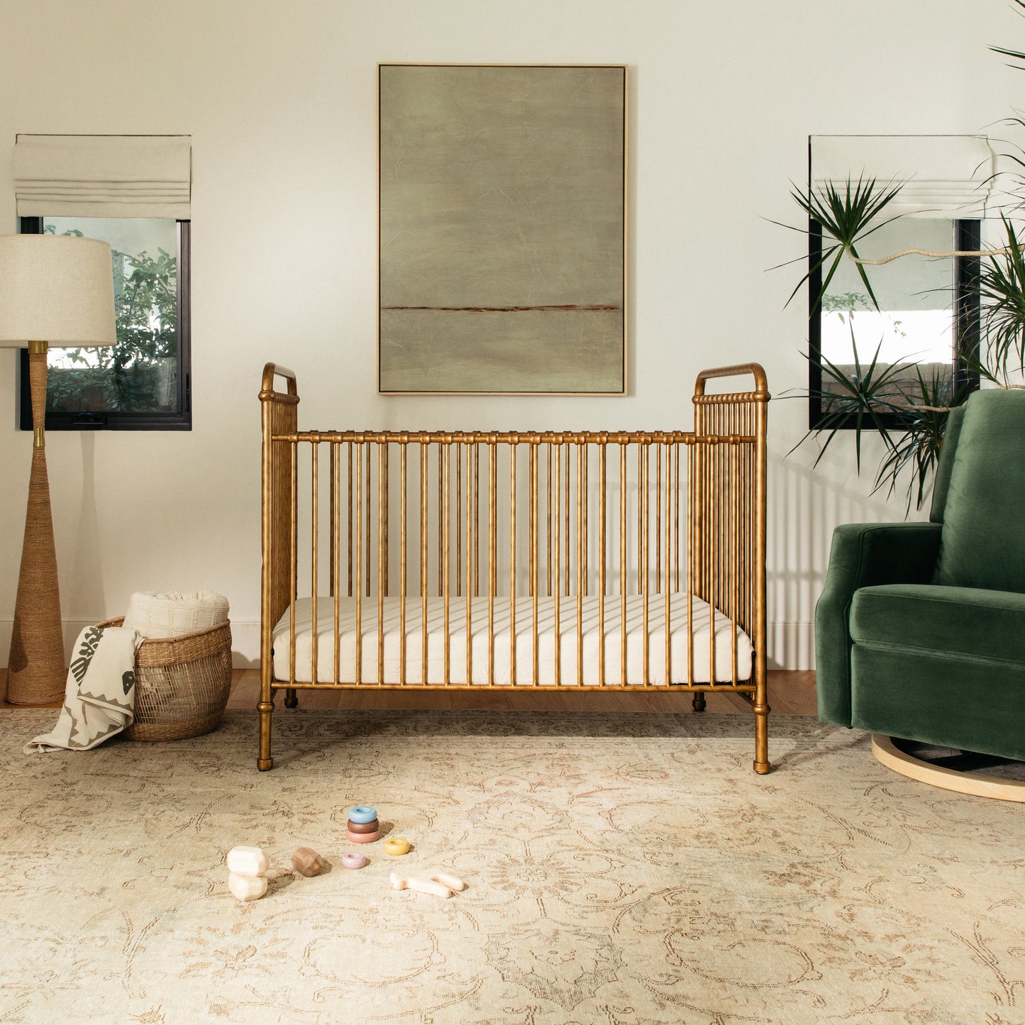 M15501VG,Abigail 3-in-1 Convertible Crib in Vintage Gold