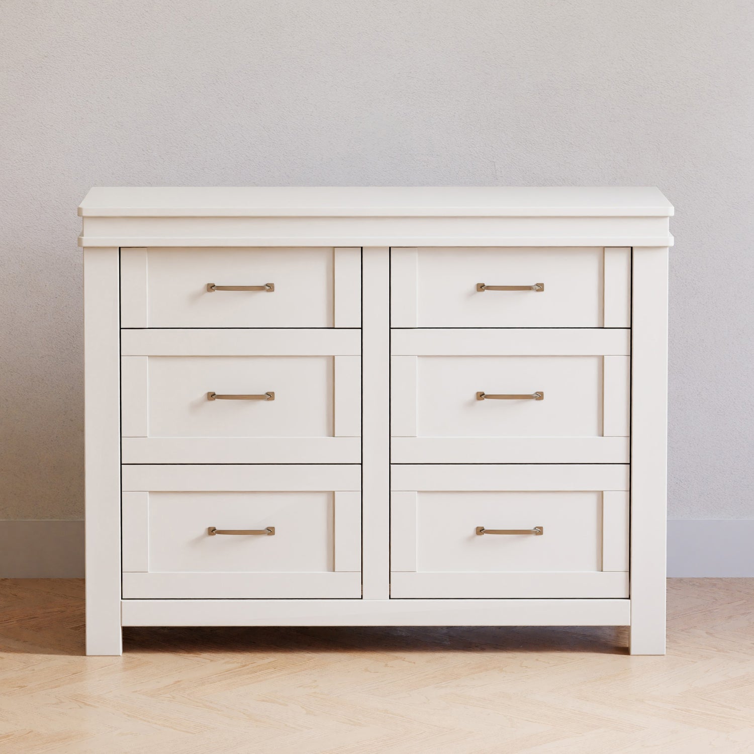 M21126HW,Wesley Farmhouse 6-Drawer Dresser in Heirloom White