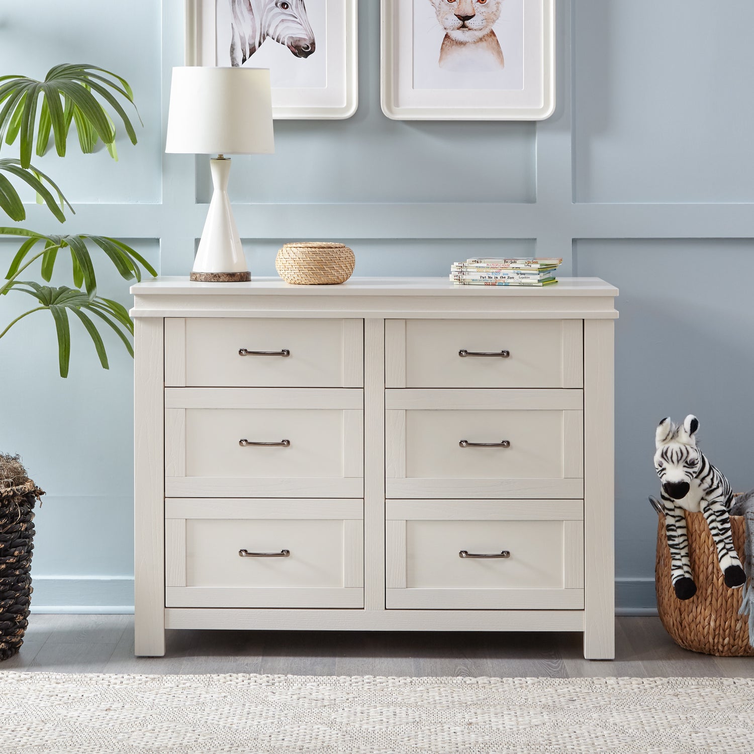 M21126HW,Wesley Farmhouse 6-Drawer Dresser in Heirloom White