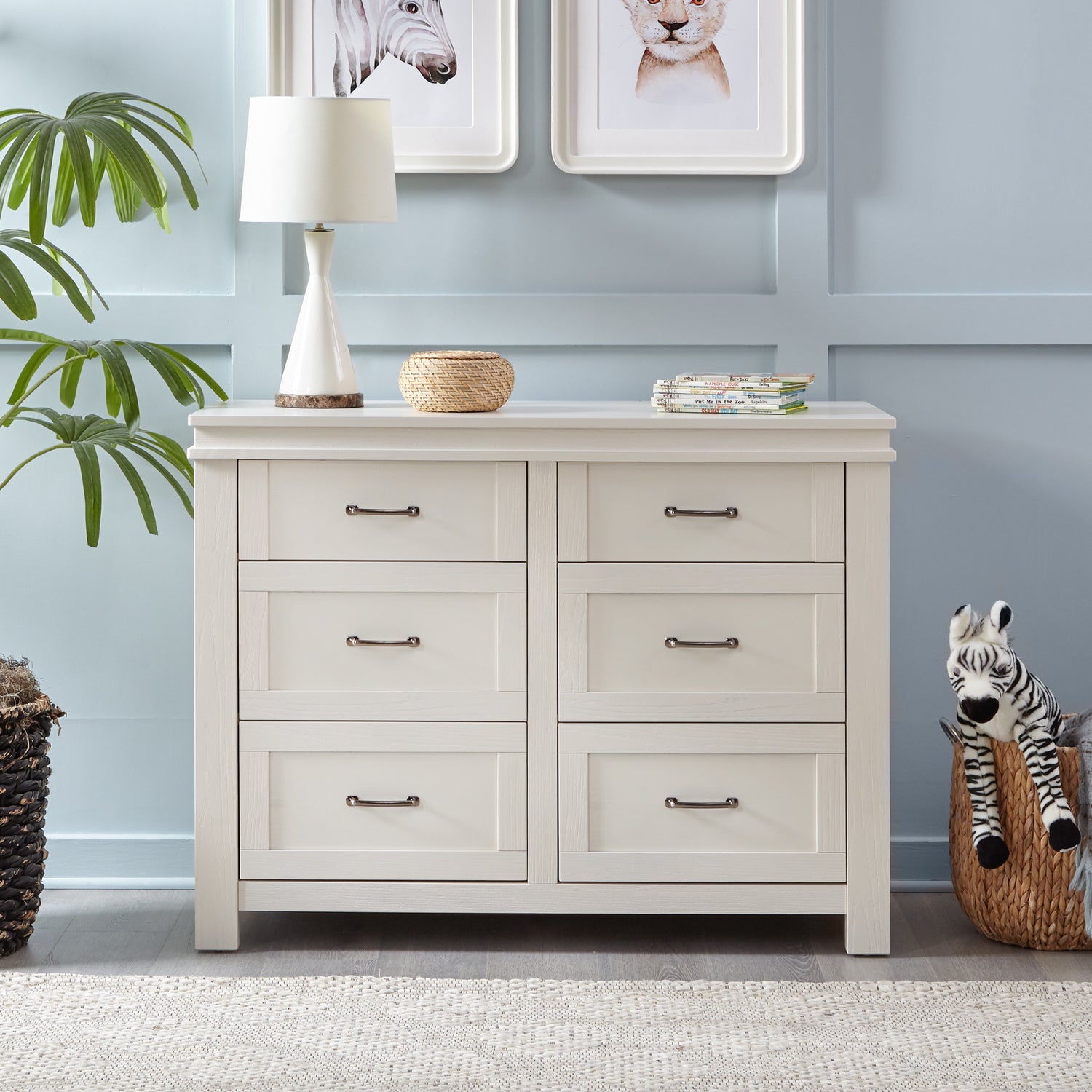 M21126HW,Wesley Farmhouse 6-Drawer Dresser in Heirloom White