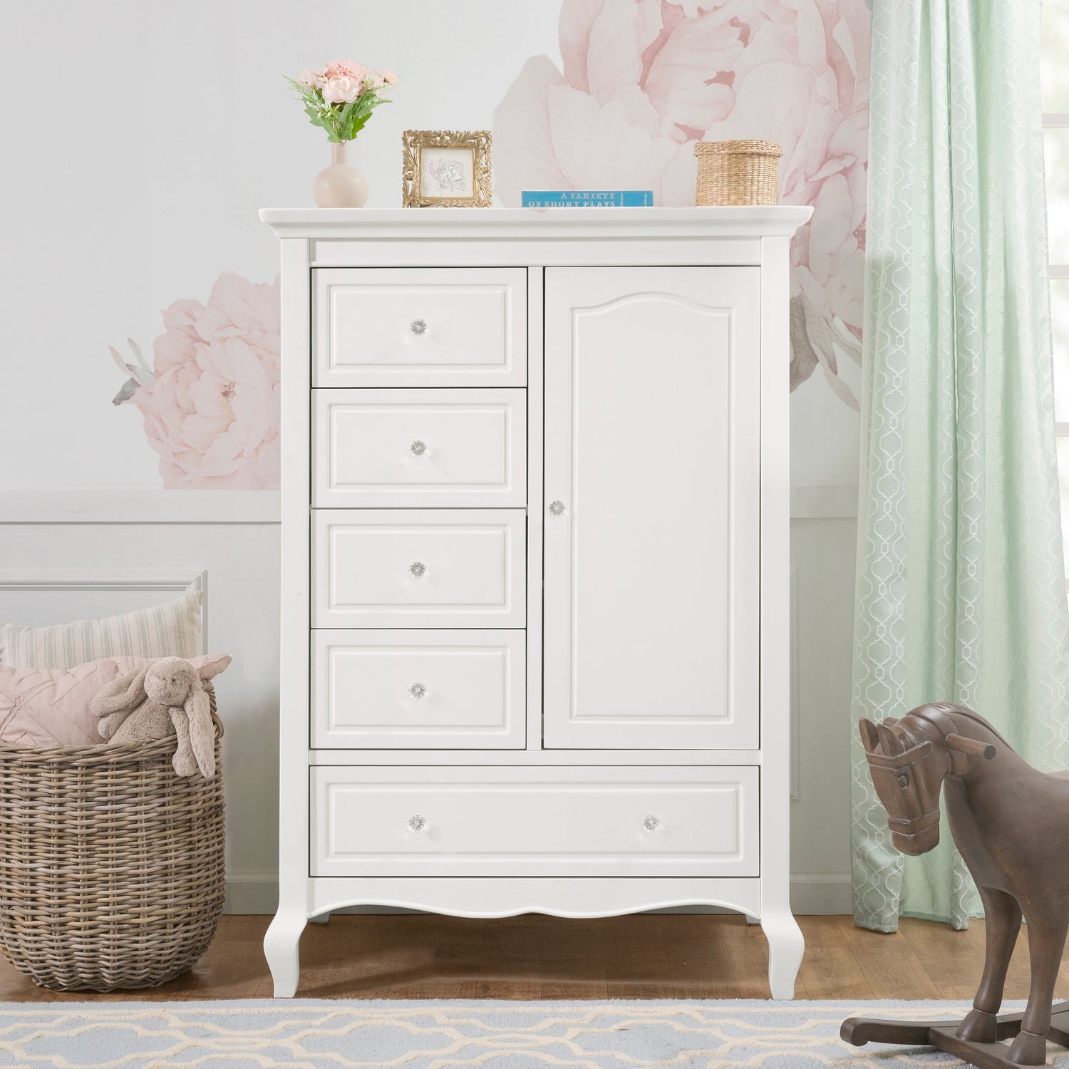 B19627RW,Mirabelle Chifforobe in Warm White