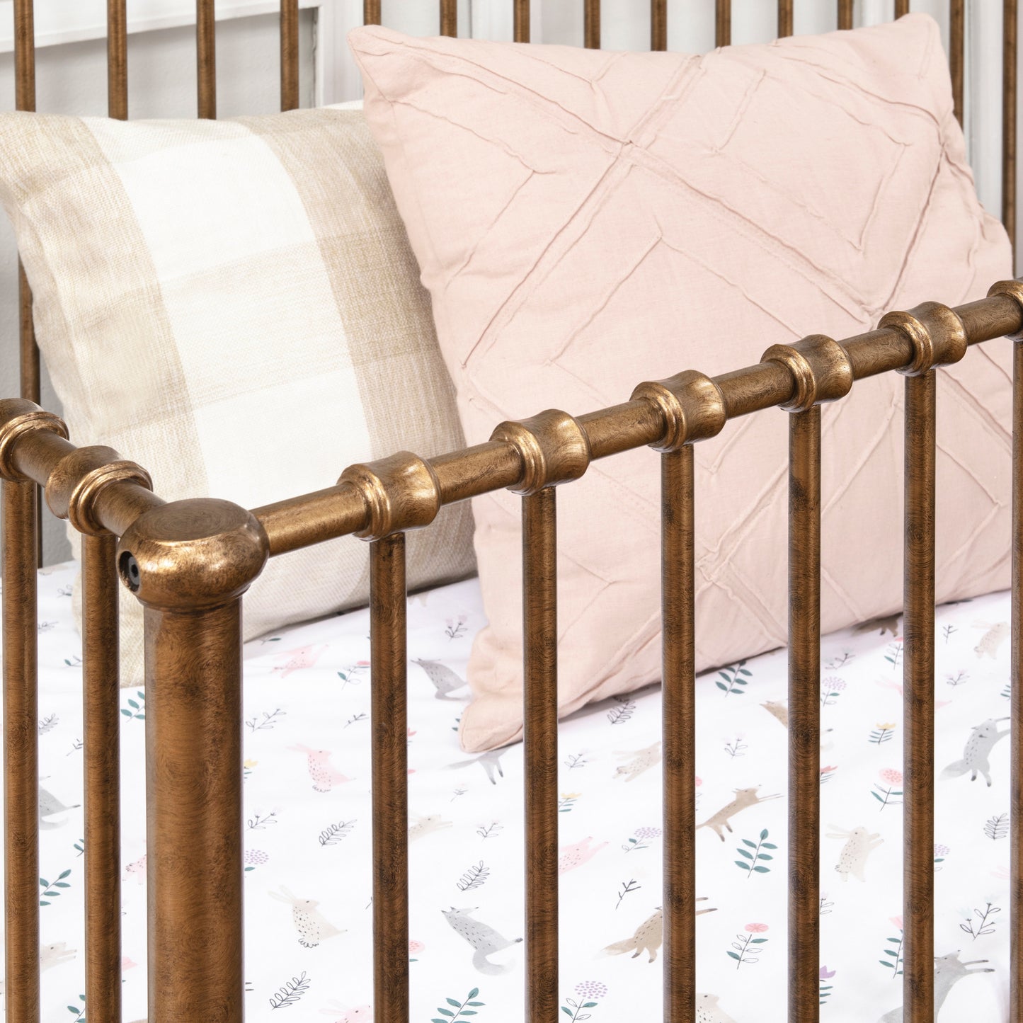 M15301VG,Winston 4-in-1 Convertible Crib in Vintage Gold